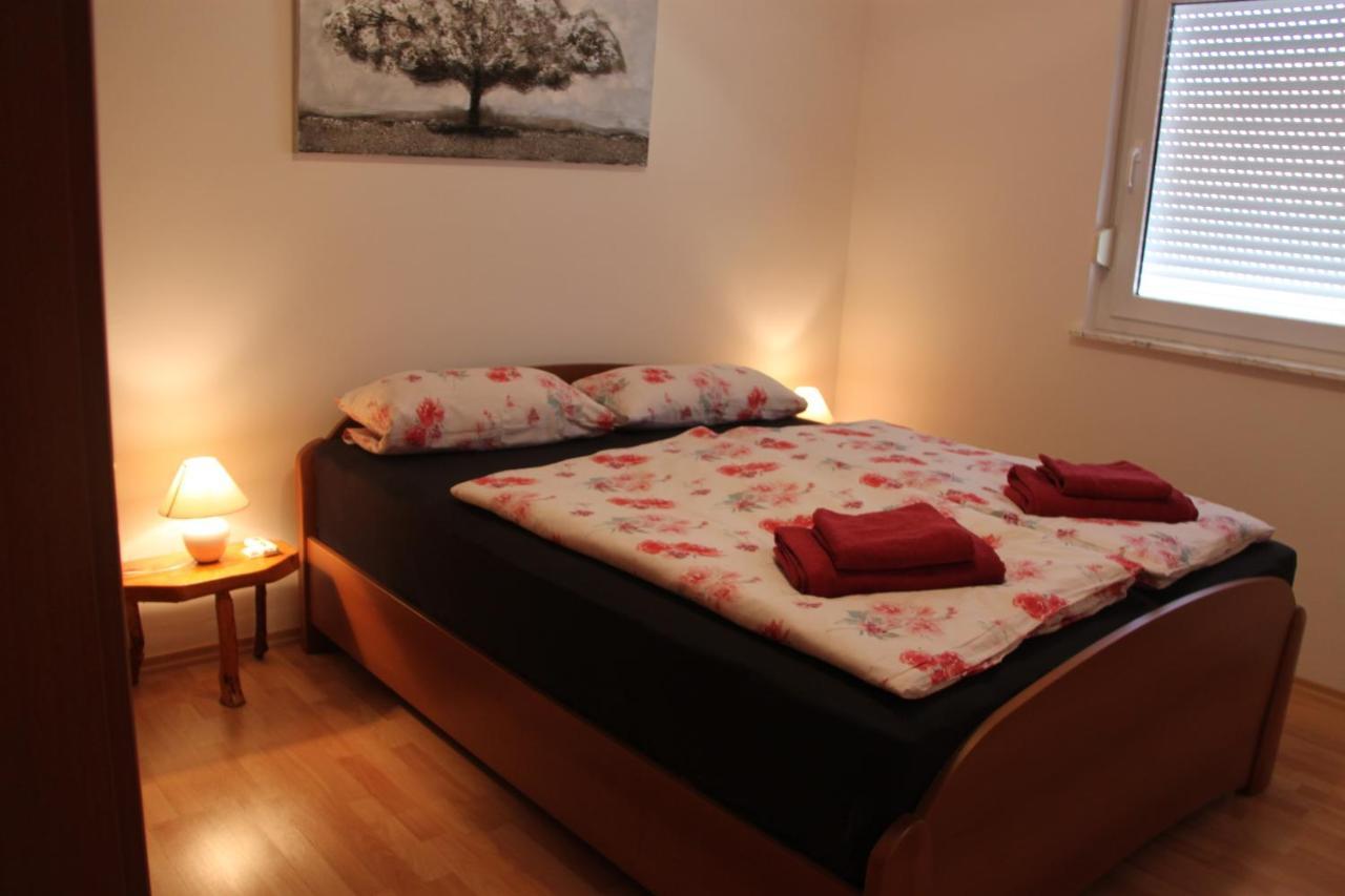 Gallery Apartman Nada Zaboric Exterior photo