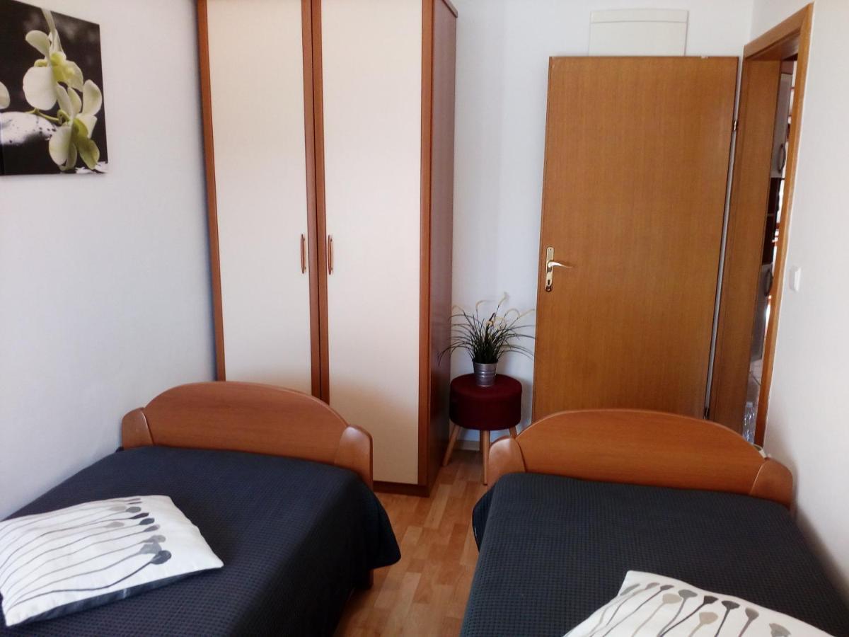 Gallery Apartman Nada Zaboric Exterior photo